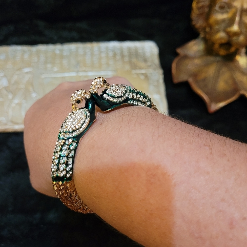 SOLD Amrita Singh Rare Red Austrian Crystal Emerald Peacock Gold Hinge Bracelet - Picture 9 of 16